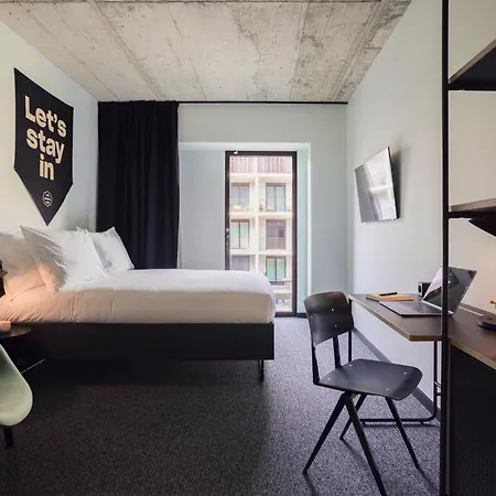 Aparthotel The Social Hub Extended 4*